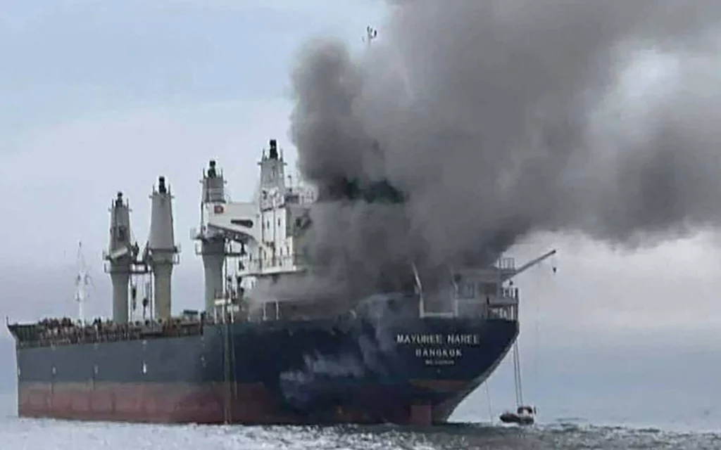 Un petrolero es alcanzado en Ormuz tras la escalada entre EE. UU. e Irán