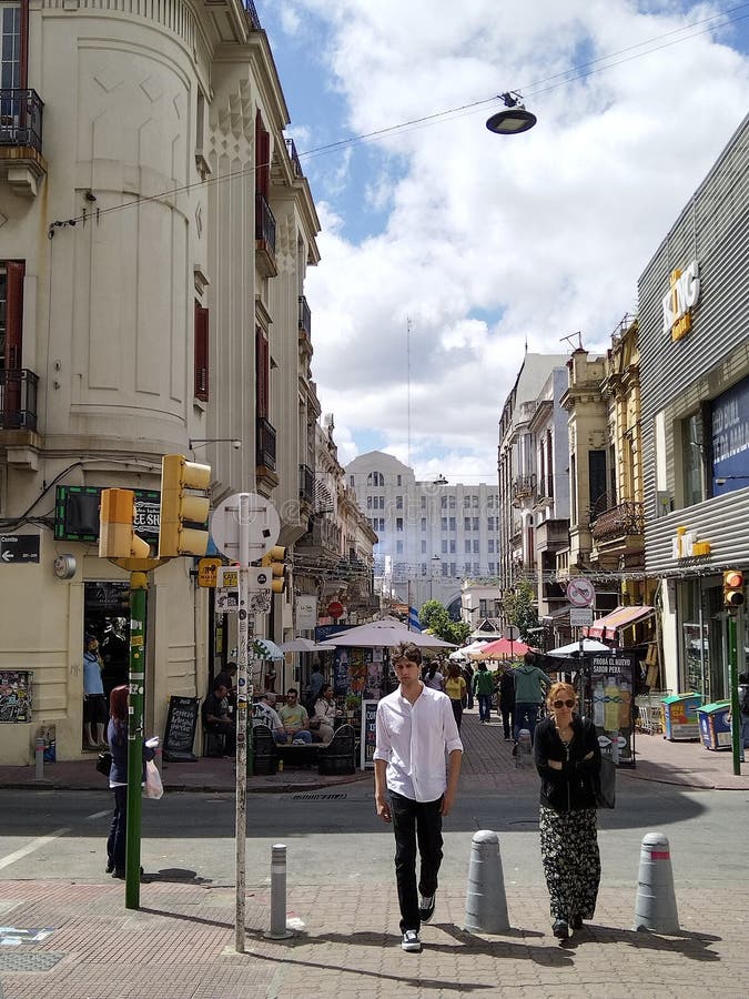 Uruguay busca vender marihuana legal a turistas, estudiantes o trabajadores extranjeros