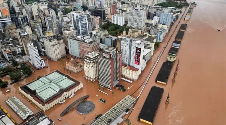 Uruguay emite alerta roja por grave ciclón