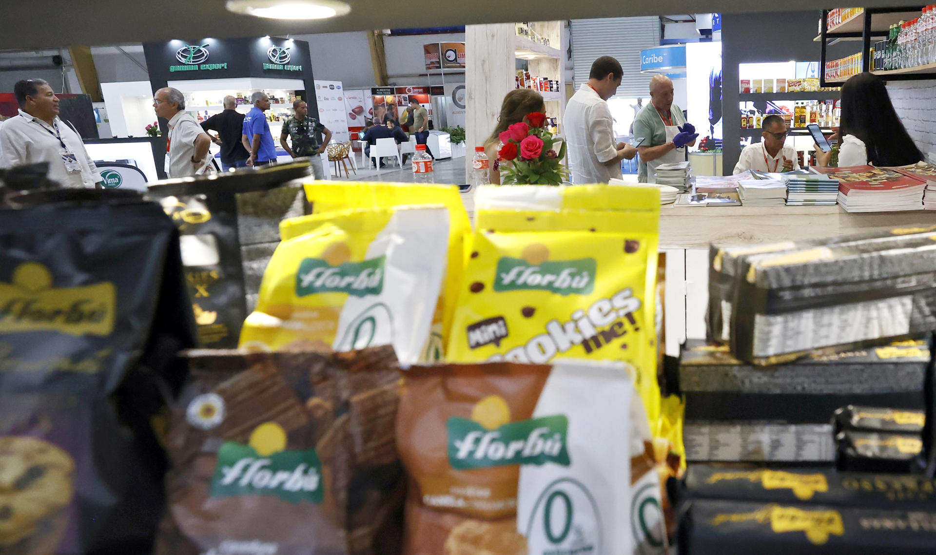 Uruguay envía millonaria ayuda a Cuba