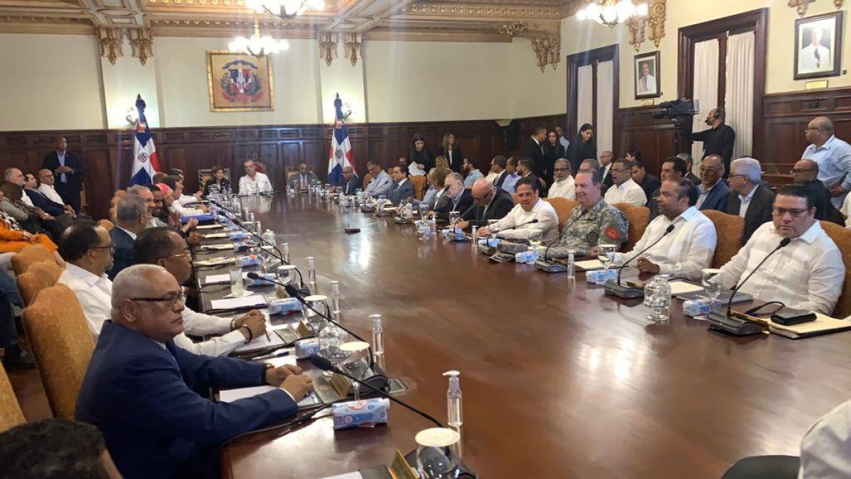 Uruguay revisa su presupuesto nacional 2026 en medio de desafíos económicos
