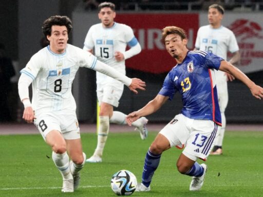 Uruguay y Japón en pleno partido amistoso internacional