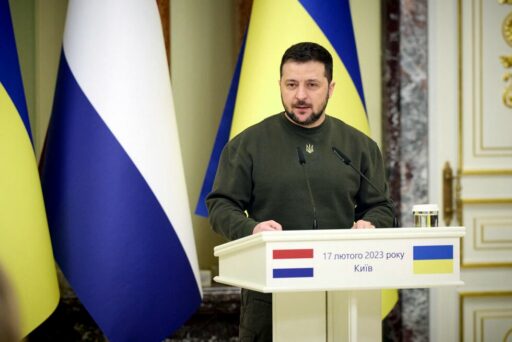 Zelensky bajo escrutinio: exministro exige respuestas sobre corrupción