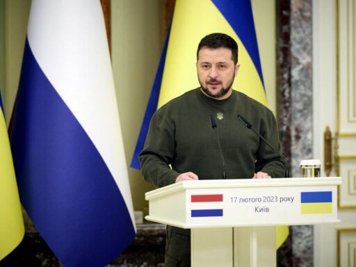 Zelensky bajo escrutinio: exministro exige respuestas sobre corrupción