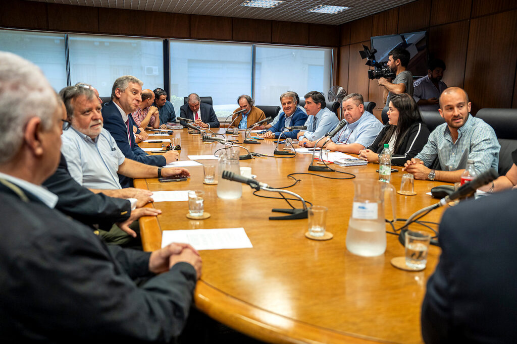 Imagen ilustrativa de Coalición Republicana se presentará en Montevideo, Canelones y Salto ...