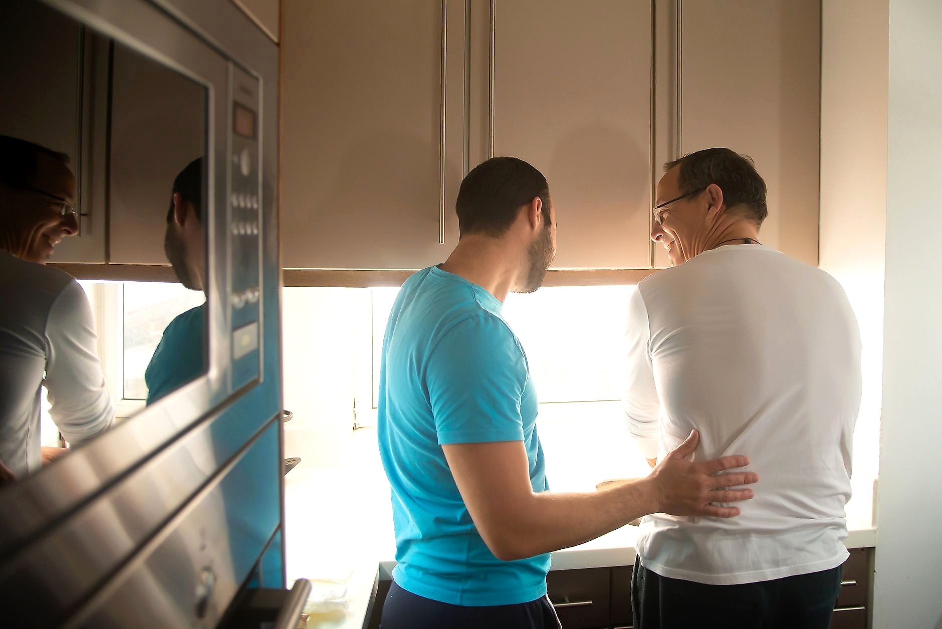Liderar con el Alma: La Mesa Familiar como Trono - Reflexión