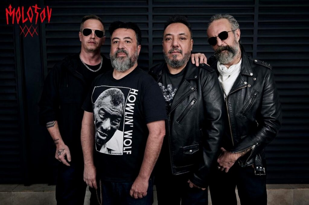 Imagen ilustrativa de Molotov Singer Tito Fuentes Taking a Hiatus Due to Health Issues