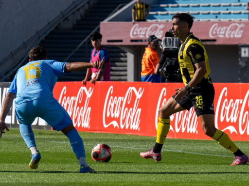 Imagen ilustrativa de Montevideo City Torque 0-2 Peñarol: el aurinegro cumplió, ganó, pero ...